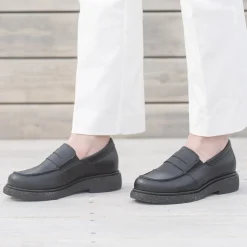 KREPPI Naisten loaferit