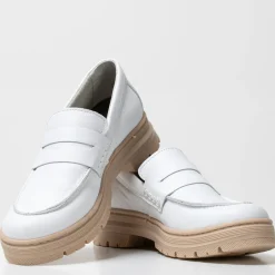 NOKI Naisten loaferit