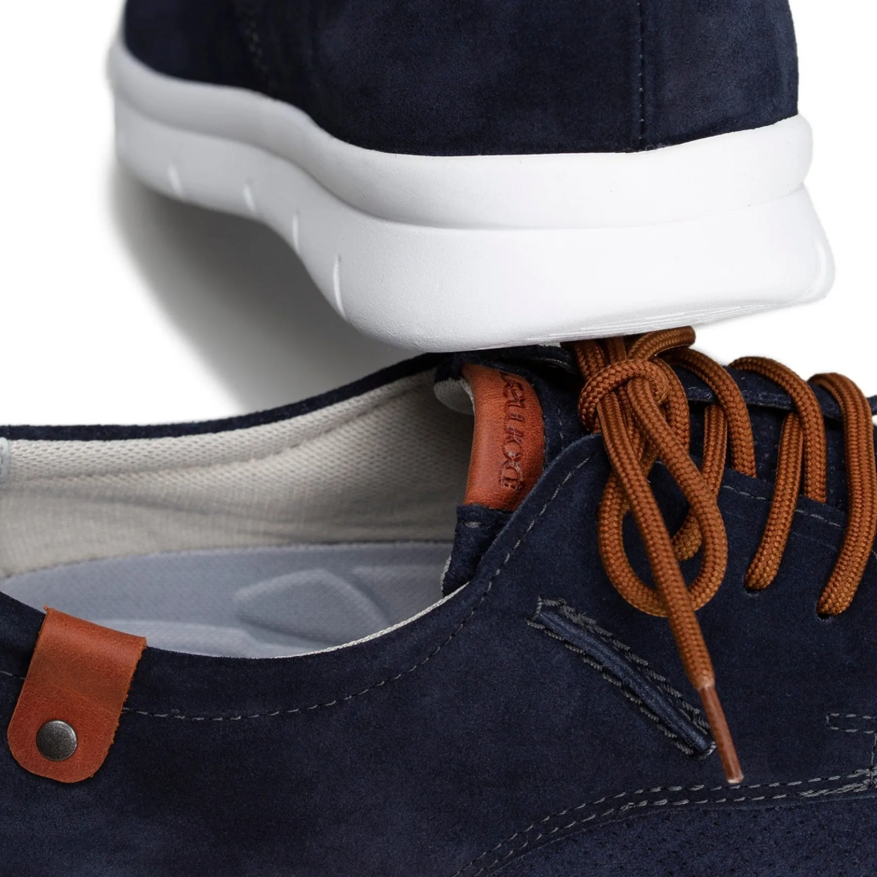TIKKA Miesten mokkanahka sneakerit